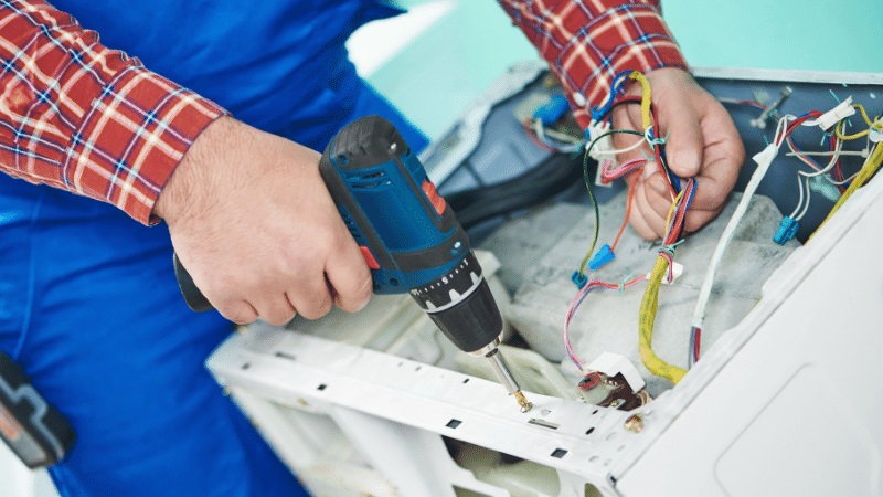 Küçükçekmece Westinghouse Westinghouse çamaşır makinesi kart tamiri – Su almama arızası orijinal parça ile giderildi. - Teknik servis örneği